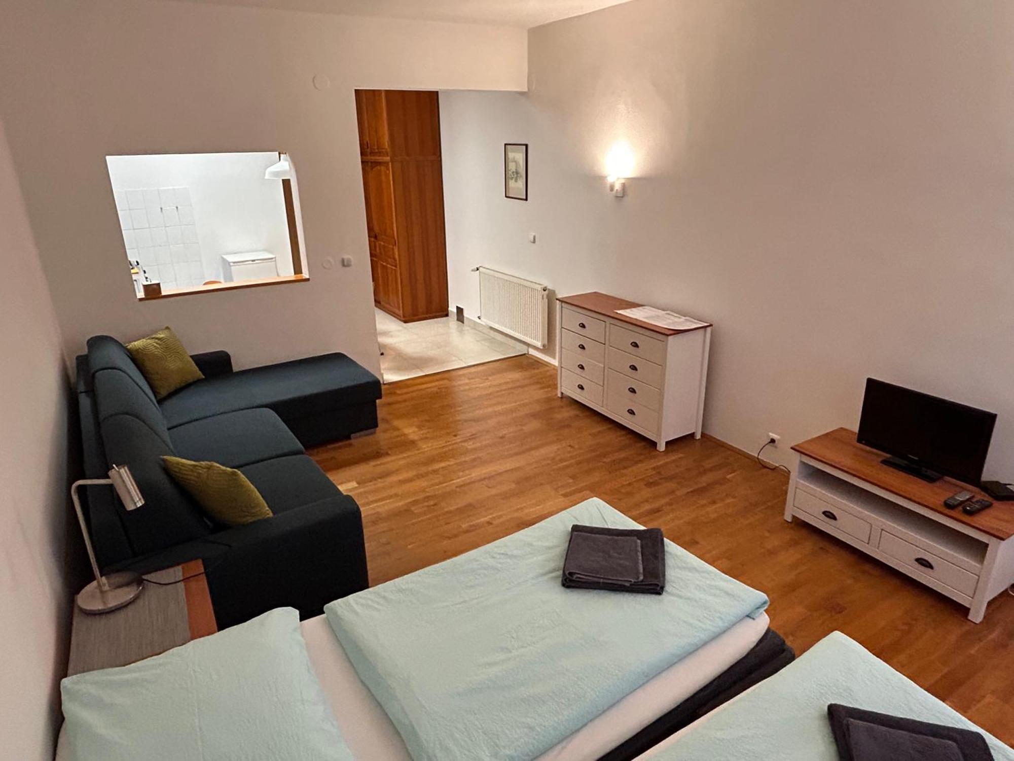Apartments Karlin Praha Bagian luar foto